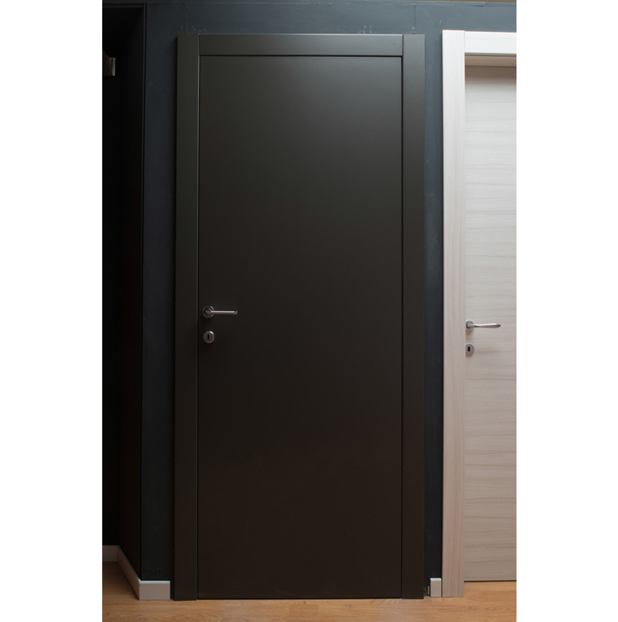 Anta nera — Porta realizzata da Mutton
